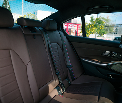 POSH CARS RENTAL - Luxury Car Rental - บริษัทเช่ารถหรูและรถซุปเปอร์คาร์ระดับไฮเอนด์ เราพร้อมจะมอบประสบการณ์การขับขี่ รถหรู ทุกรูปเเบบ ให้กับนักเดินทางและผู้ชื่นชอบรถยนต์ ที่ Posh Car Rental เราใส่ใจเรื่องความหรูหราและประสิทธิภาพในทุกการขับขี่ของลูกค้า